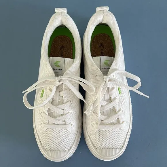 Cariuma OCA Low Off-White Canvas Lace Up Sneakers