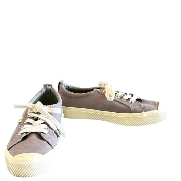 Cariuma OCA Low-Top Canvas Sneakers In Mystic Grey Size 8