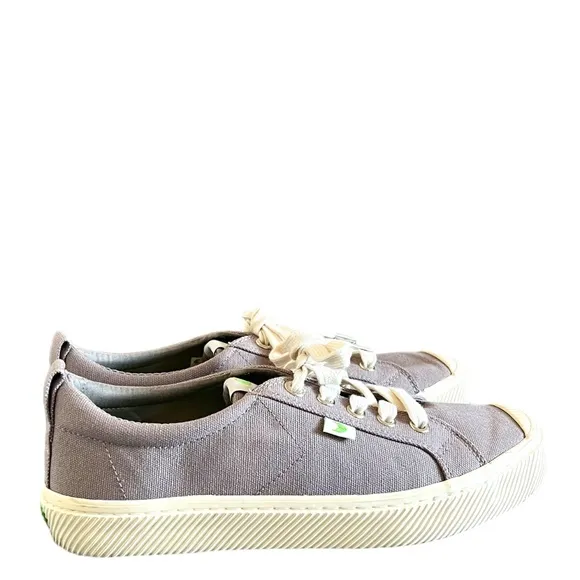 Cariuma OCA Low-Top Canvas Sneakers In Mystic Grey Size 8