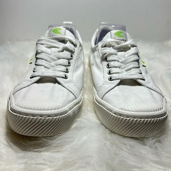 Cariuma OCA low-top canvas sneakers Size 11Women’s 9.5 Men