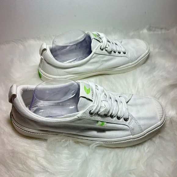 Cariuma OCA low-top canvas sneakers Size 11Women’s 9.5 Men