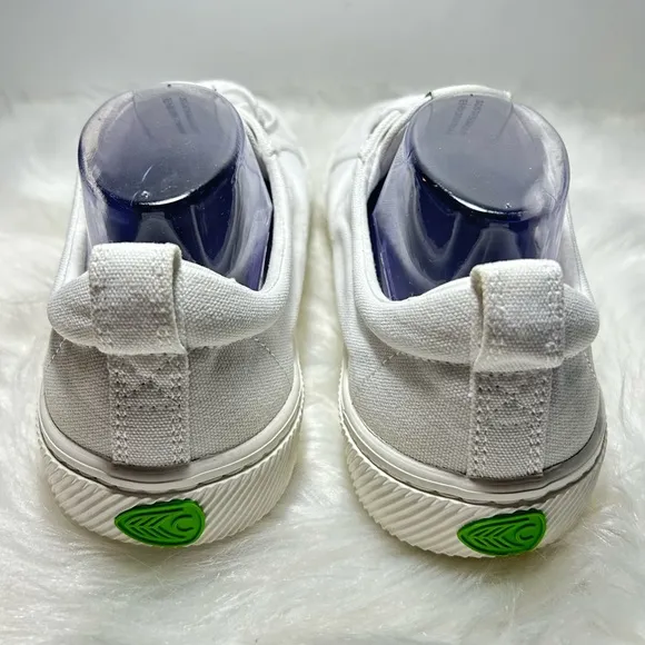 Cariuma OCA low-top canvas sneakers Size 11Women’s 9.5 Men