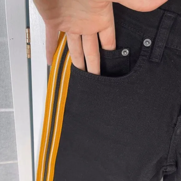 Carmar Mia Black Jeans Yellow Racer Stripe Zipper Hem Skinny High Rise Size 24
