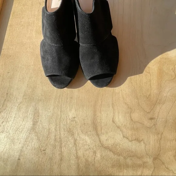 Carvela Comfort, New, Annie Suede  Sandals
