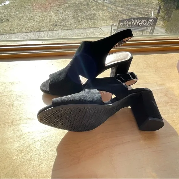 Carvela Comfort, New, Annie Suede  Sandals