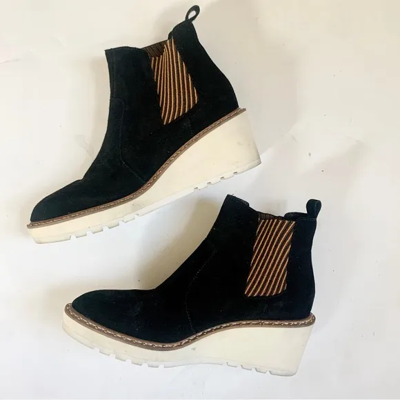 Cecelia New York Black Stripe Suede Gemma Chelsea Boots Size 8