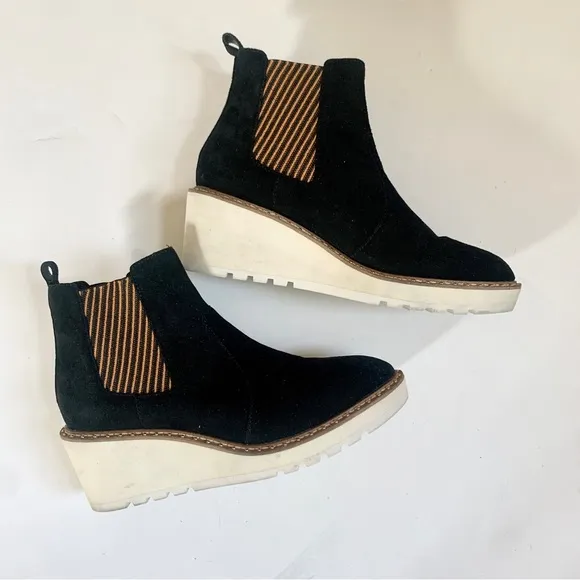 Cecelia New York Black Stripe Suede Gemma Chelsea Boots Size 8