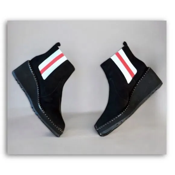 CECELIA NEW YORK Gemma Suede Boots in Black