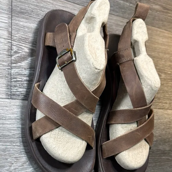 Chaco Brown Leather Strappy Sandals men’s size 10 (b115)