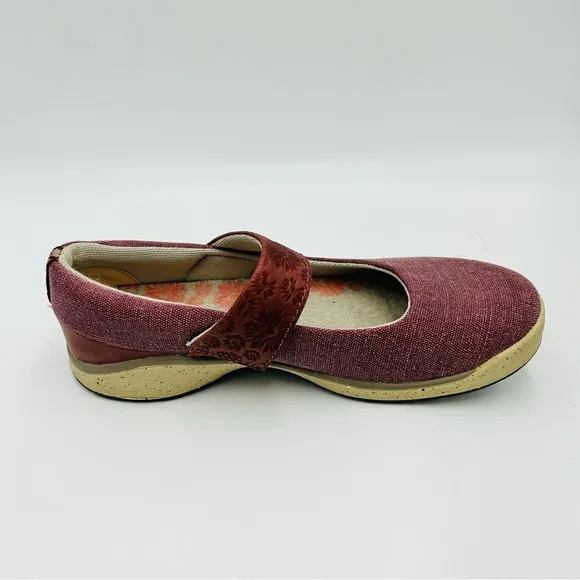 Chaco sandals Gala Mary Jane shoes hiking shoes maroon women size 7.5