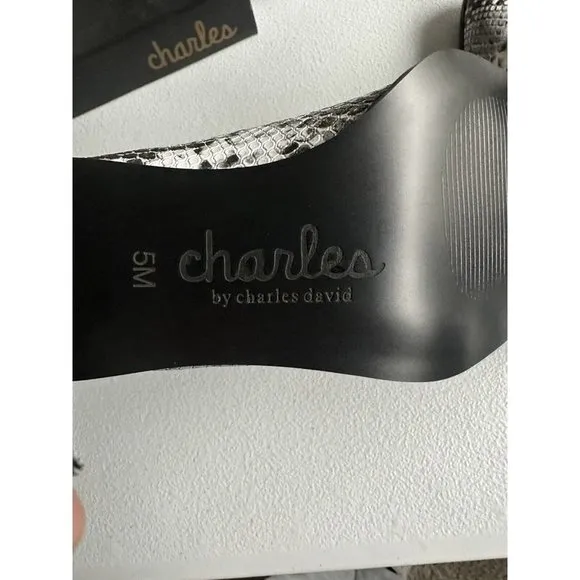 CHARLES BY CHARLES DAVID Usual  Black White Desert Snake Block Heel Boots Size 5
