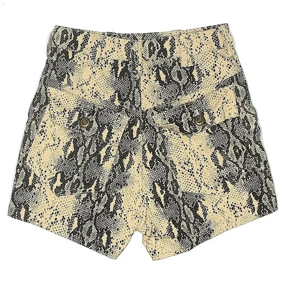 💥CHIC &amp; SEXY💥Brulee High Waist Snake Print Leather Shorts