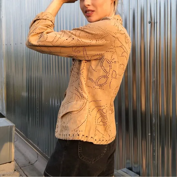 Chico’s Faux Suede Laser Cut Western Jacket Tan Women’s Size 0 / Small