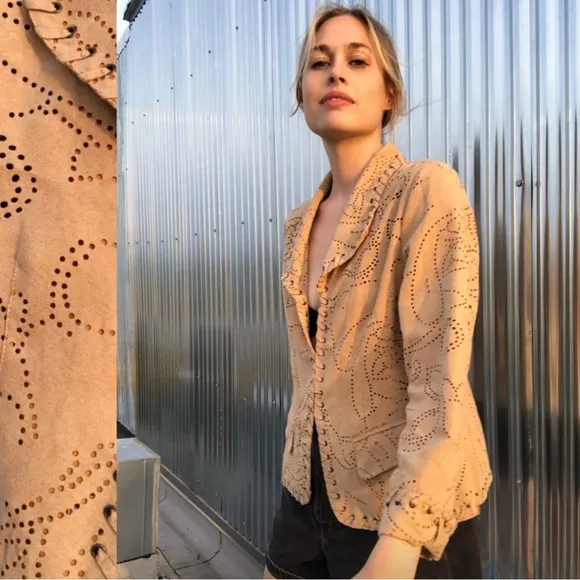 Chico’s Faux Suede Laser Cut Western Jacket Tan Women’s Size 0 / Small