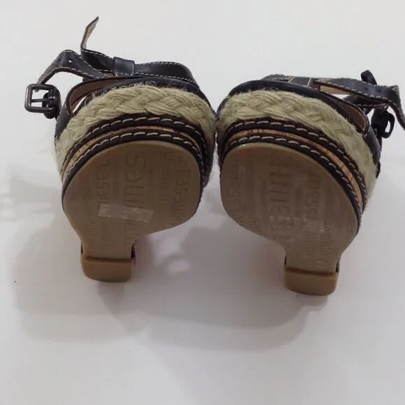 Chinese Laundry Strappy Wedge Sandals NWOT Size 7
