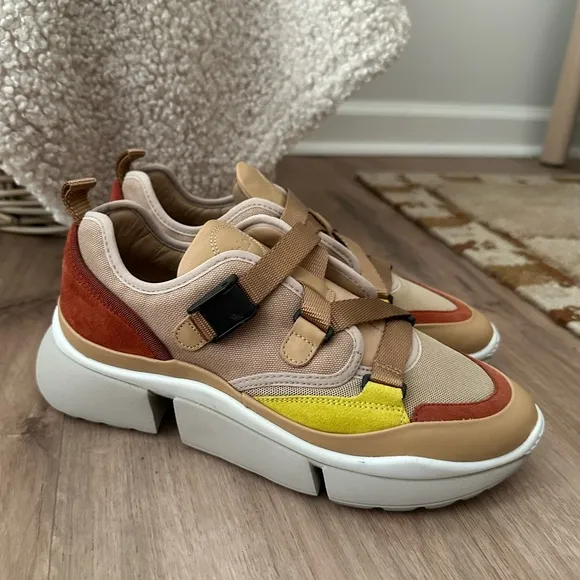 CHLOÉ Sonnie Colorblock Sneakers in ‘Maple Pink’