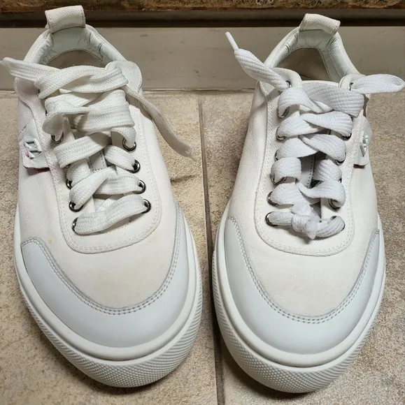 CHRISTIAN LOUBOUTIN Simplerui Canvas Sneakers Size 37.5