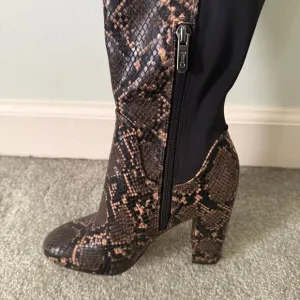 Circus by Sam Edelman Brown Coffee Snakeskin Embossed Tall Stretch Boots Size 6