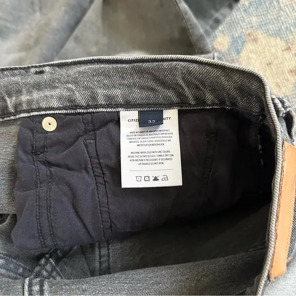 Citizens of Humanity Jolene High Rise Straight Jeans in Secrets 32