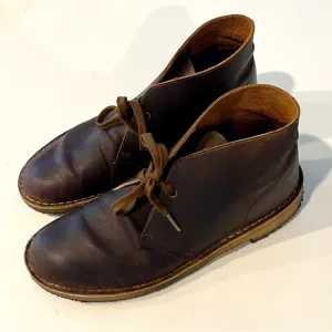 Clark Originals Men’s Dark Brown Leather Chukka Desert Boots 11826 – Size 9M