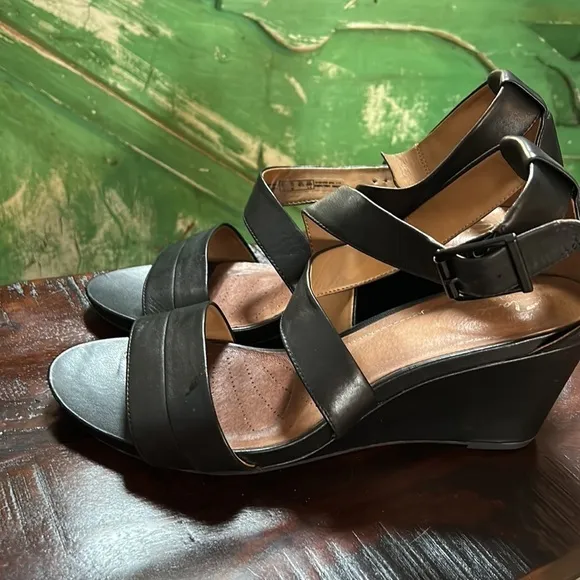 Clark's Artisan Acina Newport Wedge Sandals size 11