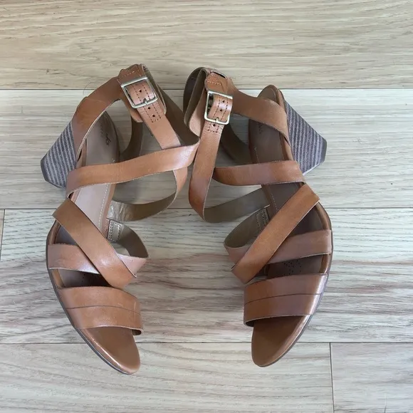 Clarks Artisan Ranae Estelle Strappy Sandals In Cognac