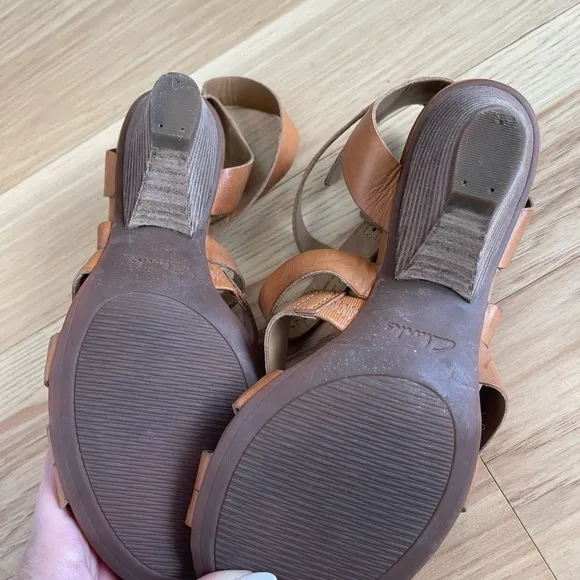 Clarks Artisan Ranae Estelle Strappy Sandals In Cognac