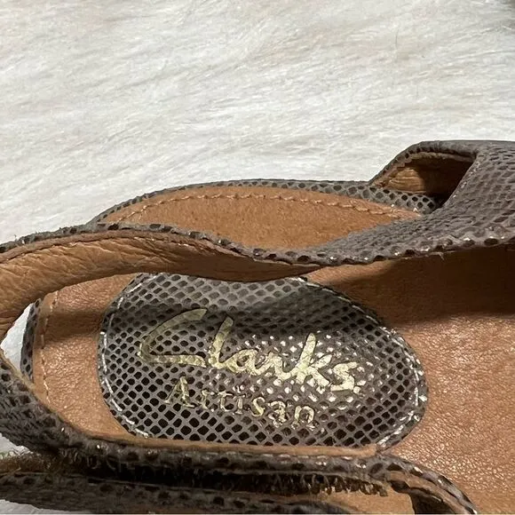 Clarks Artisan Tiffani Aldora Metallic Sheen Snakeskin Print Sandals -- 9/5M