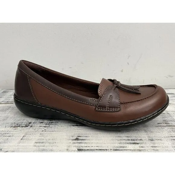 Clarks Ashland Bubble Loafers Brown Women's Sz 7 Comfort Flat Slip On Tassels