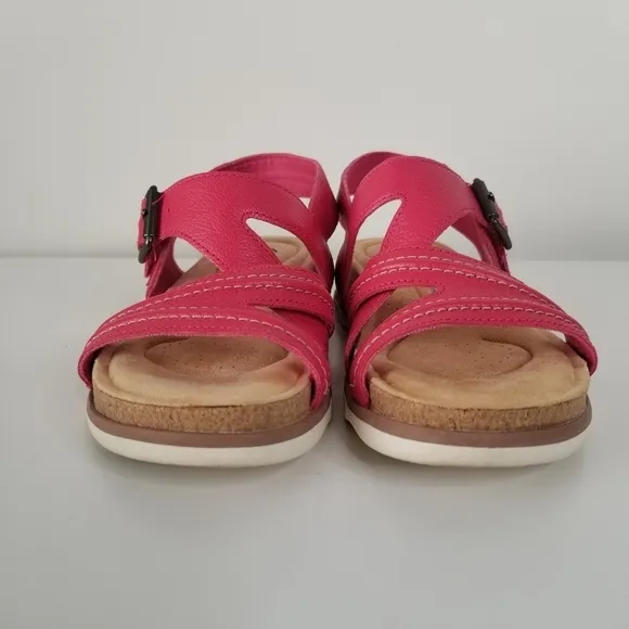 Clarks Brynn Step Adjustable Crossover Strap Sandals Size 5.5M Hot Pink