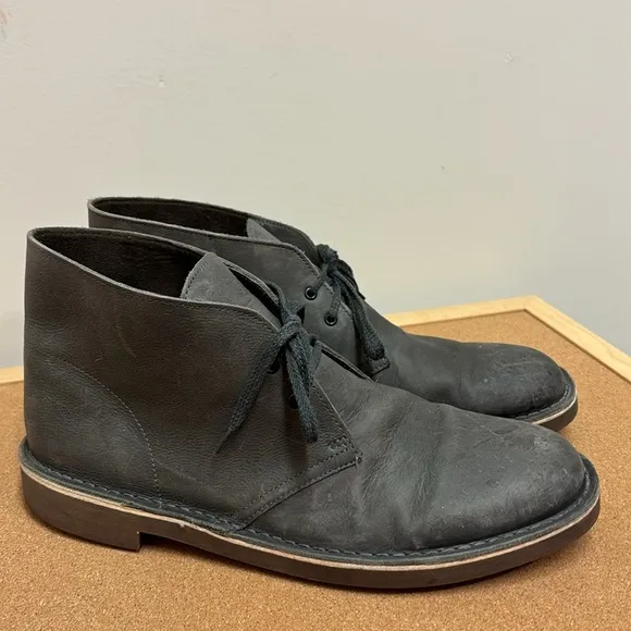 CLARKS Bushacre 2 Desert Ankle Boots Gray Leather Chukka Lace Up Men SZ 11.5