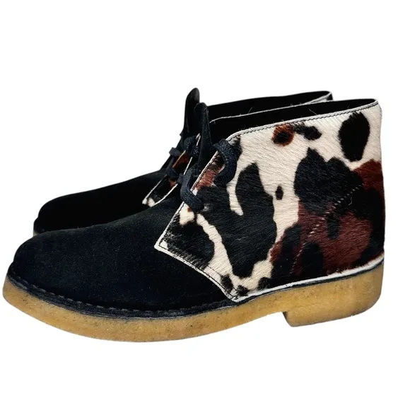 Clark’s Desert Boots Black Suede Cow Print Hair SZ 9.5 Women’s Shoes