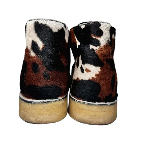 Clark’s Desert Boots Black Suede Cow Print Hair SZ 9.5 Women’s Shoes