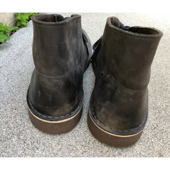 CLARKS Desert Chukka Boots Men's 9.5 Brown Genuine Leather Lace Up Shoes​​​