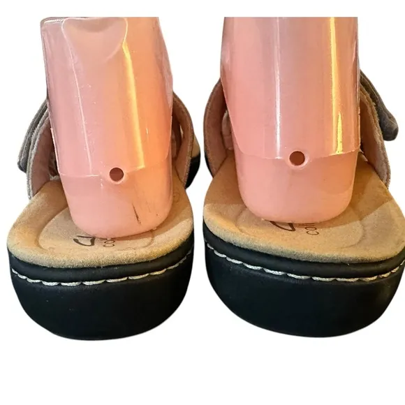 Clark’s Gold Laurieann Gemma Thong Sandal Flower Detail Slip-on Adjustable