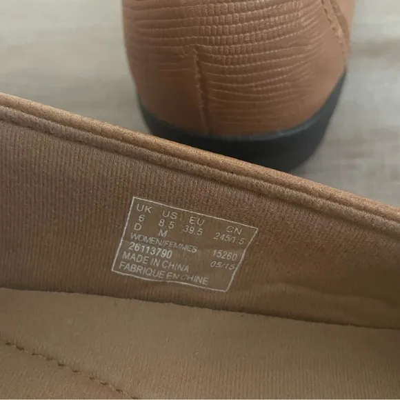 Clarks Haydn Gloss Slip on Loafers Tan Lizard