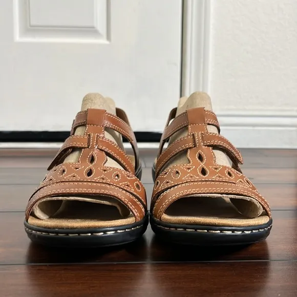 Clark's Leather Multi Strap Leather Sandals Brown Women's size 11 W Comfy NWOB