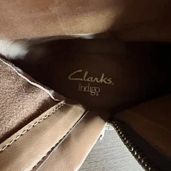 Clarks Leather Riding Boots Full Zip Brown Knee High Boots W 10M 2010s preppy