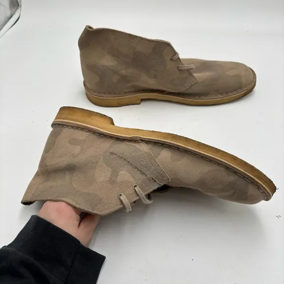 Clarks Men’s 11 Camo Suede Originals Desert Mid Lace Up Chukka Boots