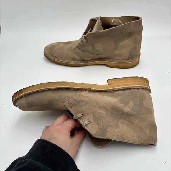 Clarks Men’s 11 Camo Suede Originals Desert Mid Lace Up Chukka Boots