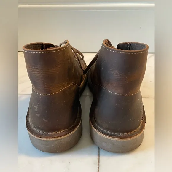 Clark’s, men’s 12, dark brown leather chukka desert boots, like new condition