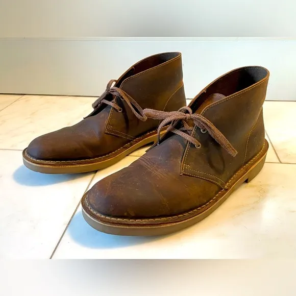 Clark’s, men’s 12, dark brown leather chukka desert boots, like new condition