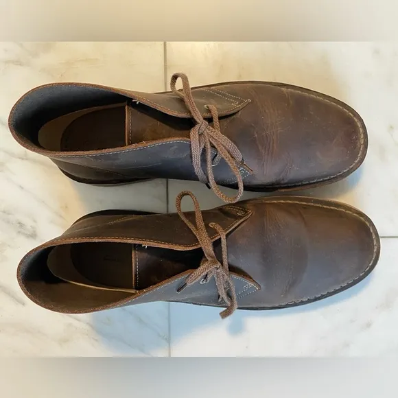 Clark’s, men’s 12, dark brown leather chukka desert boots, like new condition