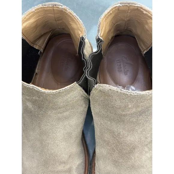 Clarks Men's Crepe Soles Comfort Casual Chelsea Boots Size 7 Suede Tan