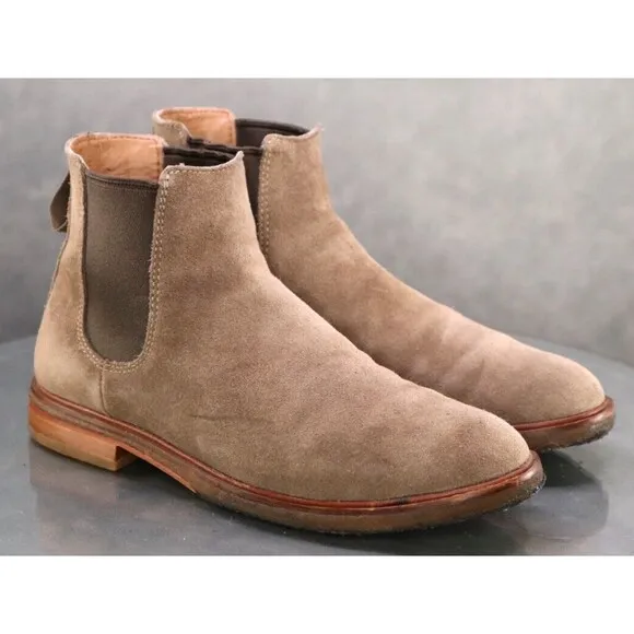 Clarks Men's Crepe Soles Comfort Casual Chelsea Boots Size 7 Suede Tan
