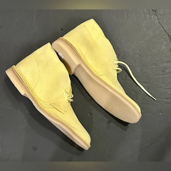 Clarks Mens Desert Boot Yellow Boots (NWT) size 13