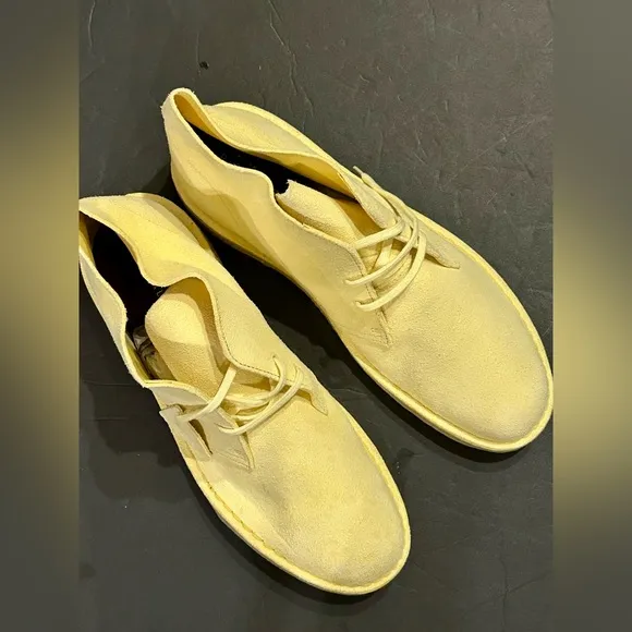 Clarks Mens Desert Boot Yellow Boots (NWT) size 13