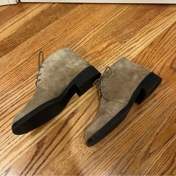 Clarks Nunbuck Desert Chukka Boots Women's Size 7.5