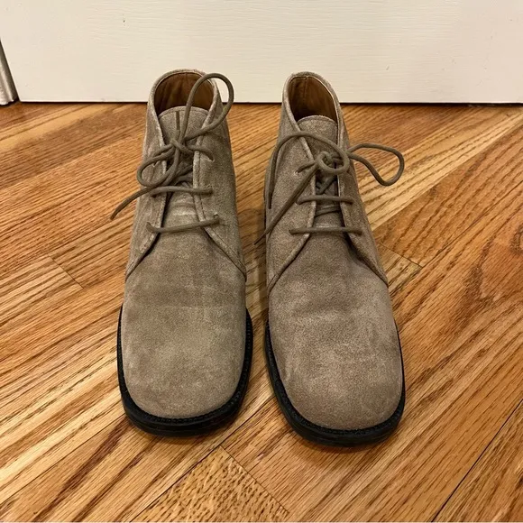 Clarks Nunbuck Desert Chukka Boots Women's Size 7.5