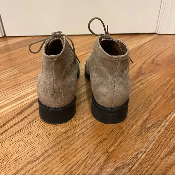 Clarks Nunbuck Desert Chukka Boots Women's Size 7.5